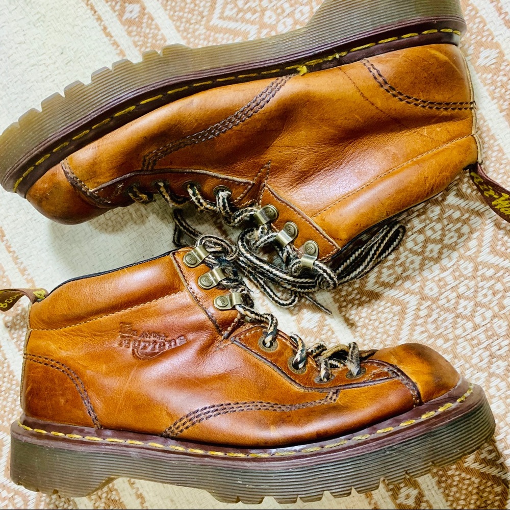 {DR MARTENS} Air Wave Work Boot